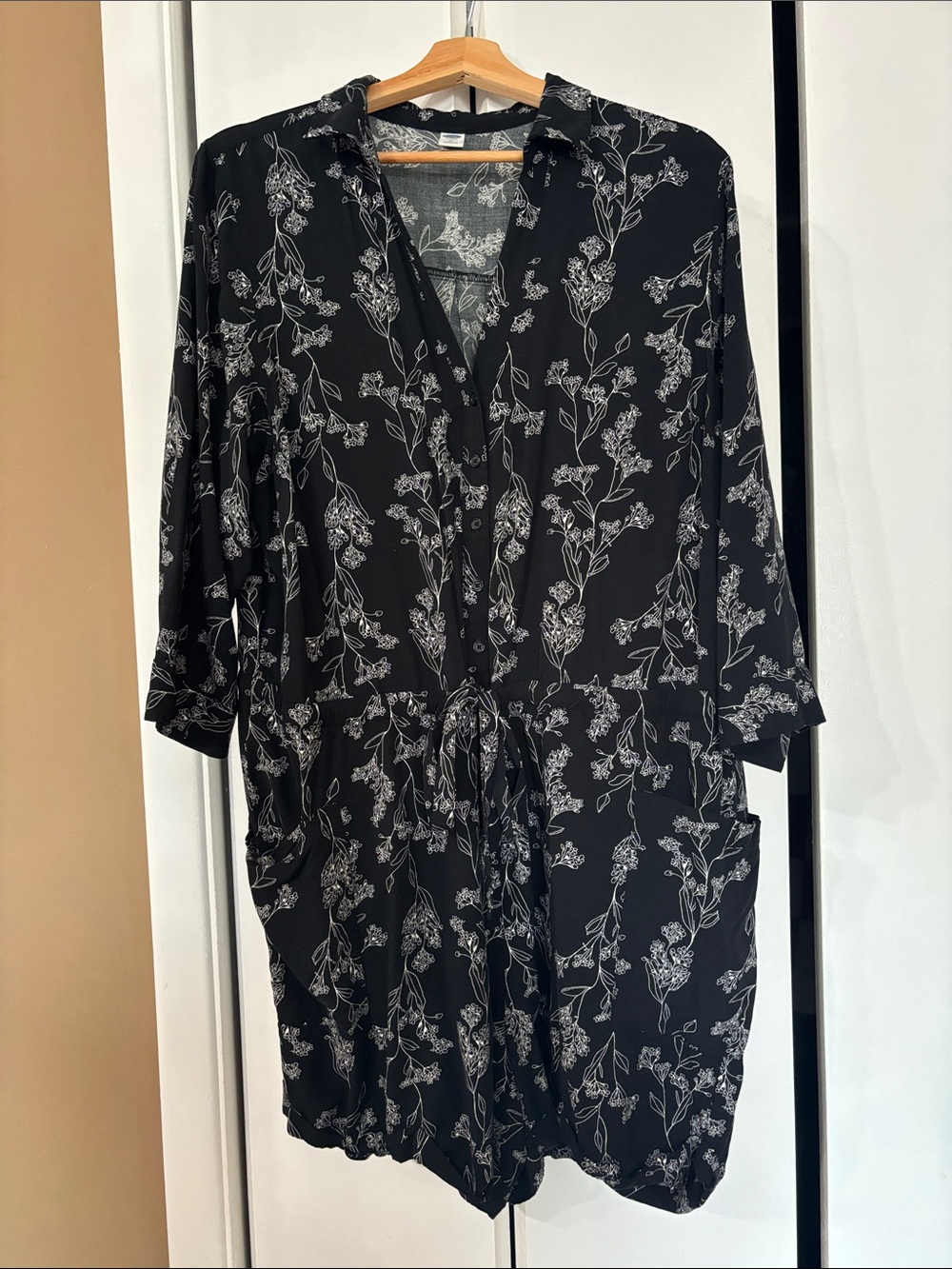 Old navy Black Floral Drawstring Women's romper with pockets